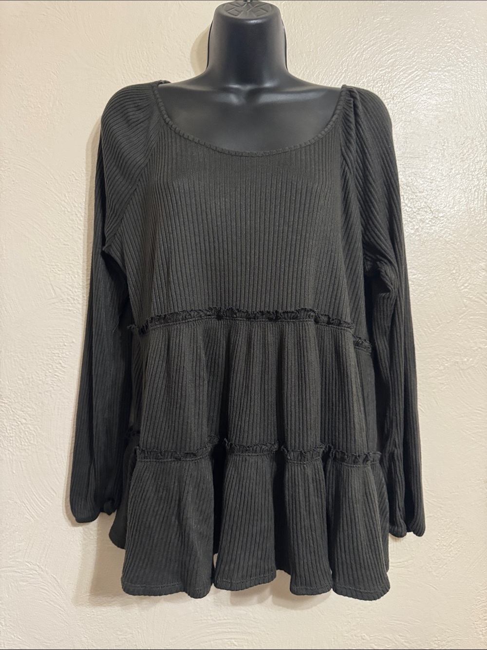 LC Lauren Conrad Charcoal Ribbed Tiered Scoop-Neck Tunic